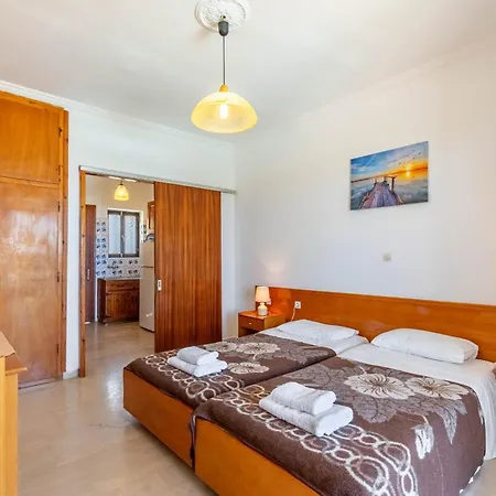 Mires House Front 2 Apartman *